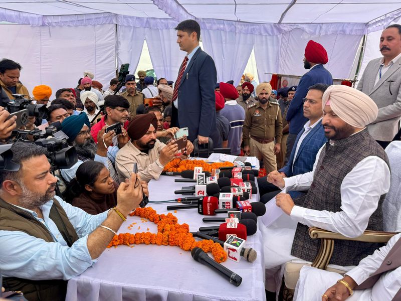 రైతుల ఆందోళనలో ప్రియాంక పాత్రపై దర్యాప్తు జరపాలి