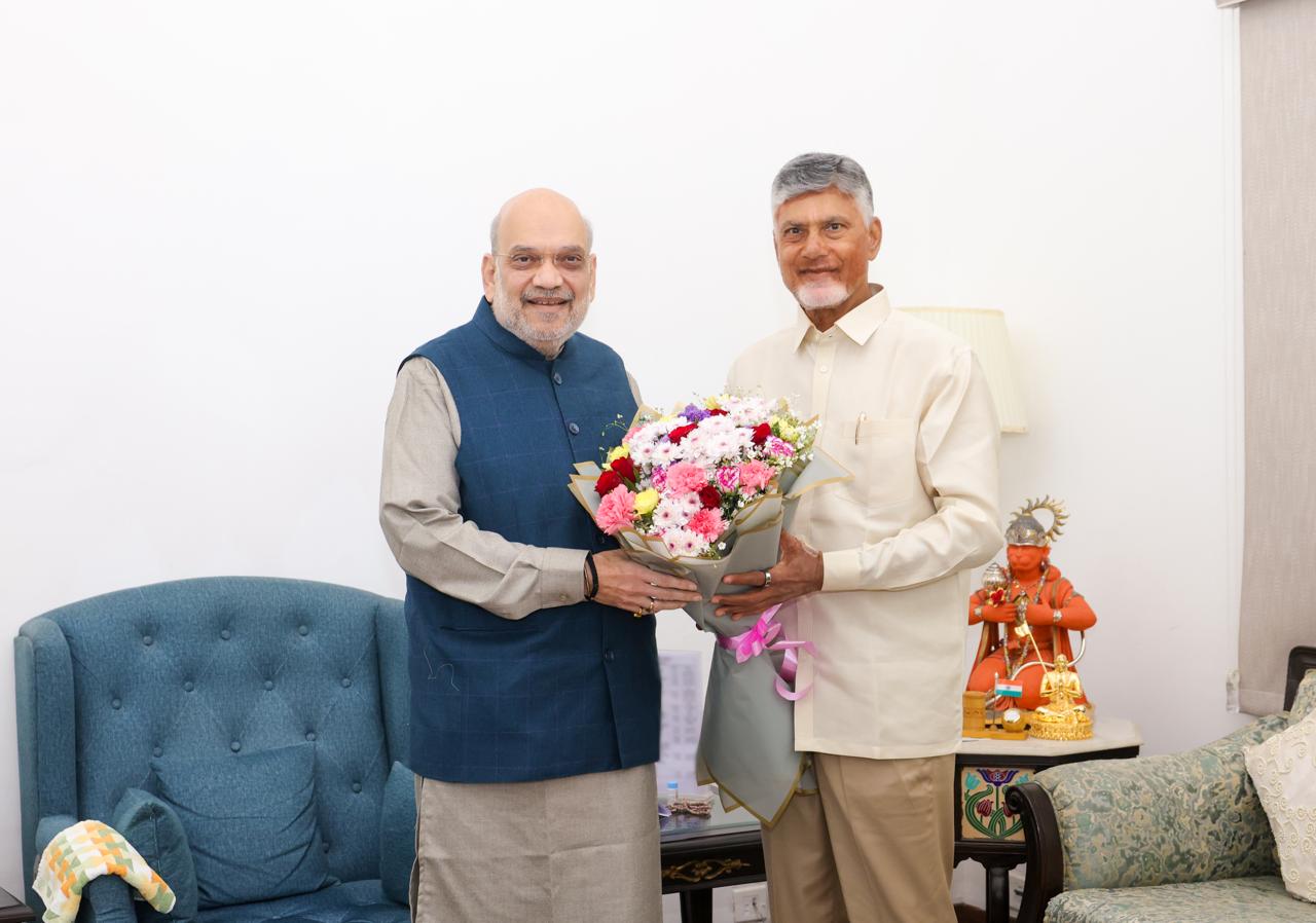 రాజధానిగా అమరావతికి చట్టబద్దత కల్పించండి