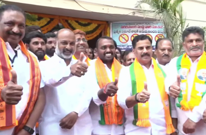 కరీంనగర్ మేయర్‌గా బిజెపి అభ్యర్థి కొలగాని శ్రీనివాస్