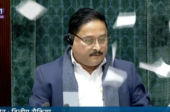 లోక్‌స‌భ‌లో చైర్‌పై పేప‌ర్లు విసిరేసిన 8 మంది ఎంపీల స‌స్పెన్ష‌న్‌