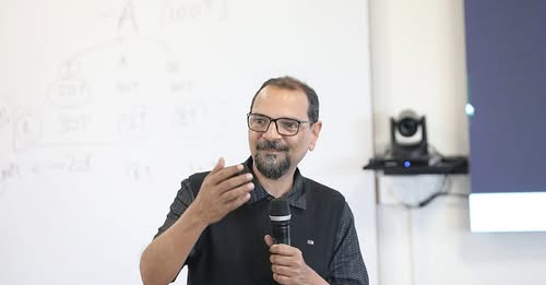 మారుతున్న వాతావరణం, ఆర్థిక అభద్రతతోయువతలో ఆందోళన