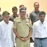 డీజీపీ ఎదుట లొంగిపోయిన మావోయిస్టు అగ్రనేతలు