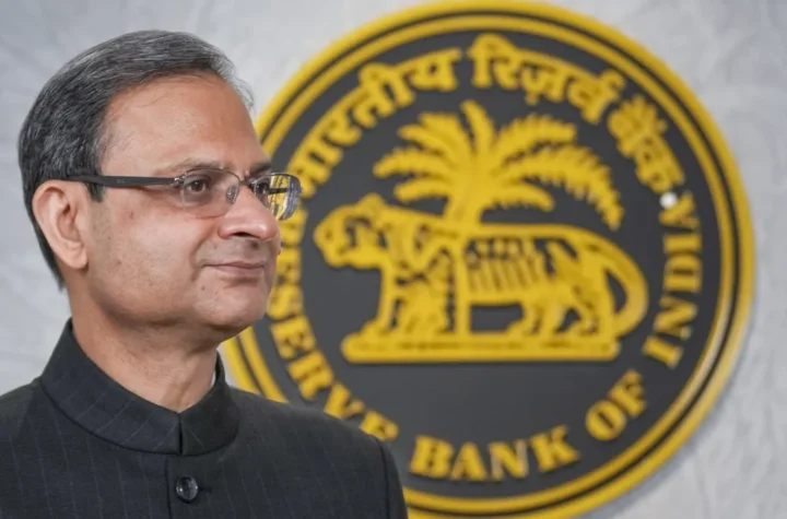 కీలక వడ్డీరేట్లు యథాతథంగా ఆర్‌బీఐ నిర్ణయం