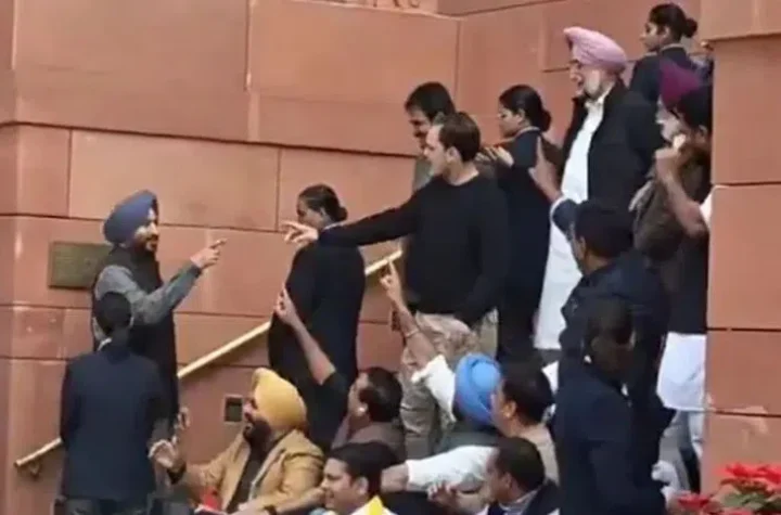 `నువ్వు మిత్ర ద్రోహి’….. `నువ్వు దేశ ద్రోహి’