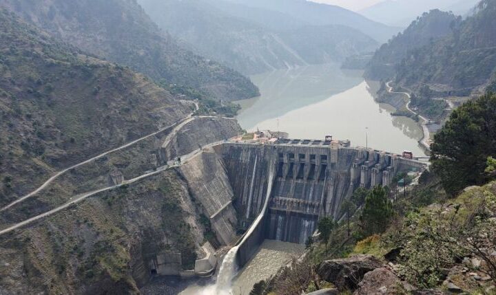 చీనాబ్ నదిపై జలవిద్యుత్ ప్రాజెక్టుతో పాక్ ఆందోళన