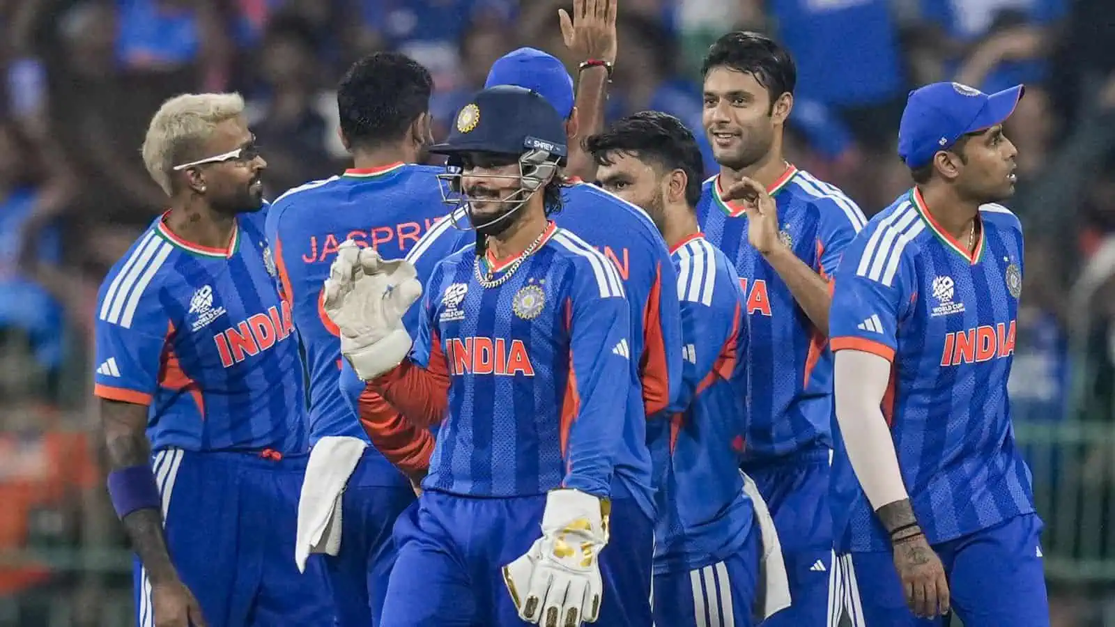 టీ20 ప్రపంచకప్‌లో  పాక్ ను చిత్తుగా ఓడించిన భారత్