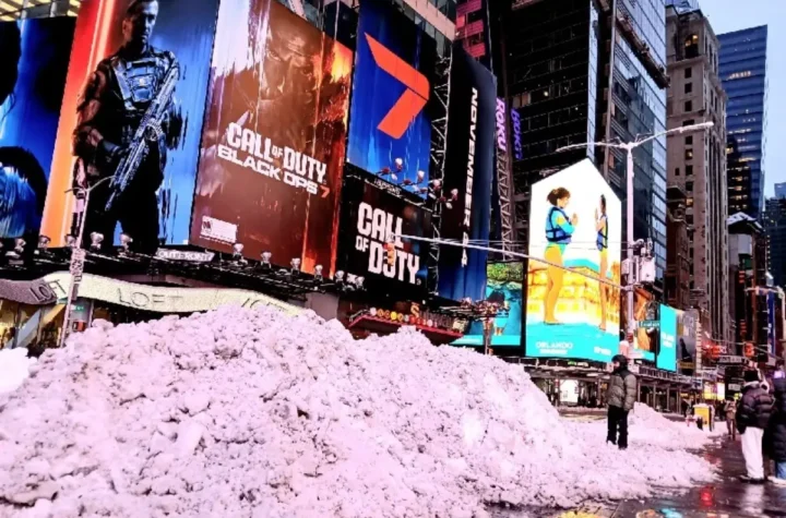 అమెరికాను కమ్మేసిన మంచు తుపాను