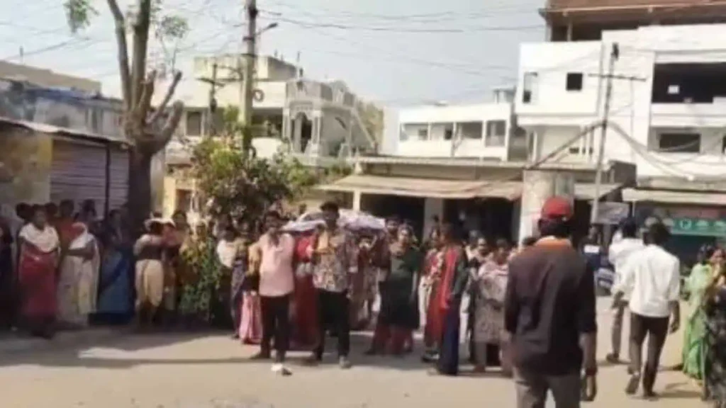 జగిత్యాల జిల్లాలో కుల బహిష్కరణ అంటూ తప్పుడు ప్రచారం