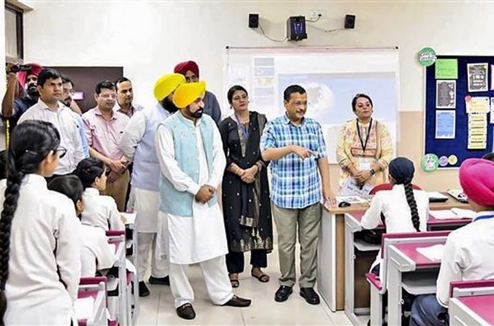 పంజాబ్ లో ఆప్ `విద్యా విప్లవం’… ఎమ్యెల్యేల పిల్లలు ప్రైవేట్ బడుల్లోనే