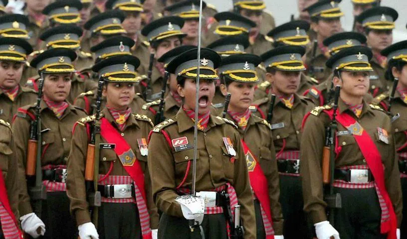 మిలిట‌రీలో ప‌ర్మ‌నెంట్ క‌మిష‌న్‌కు మ‌హిళా ఆఫీస‌ర్లూ అర్హులే