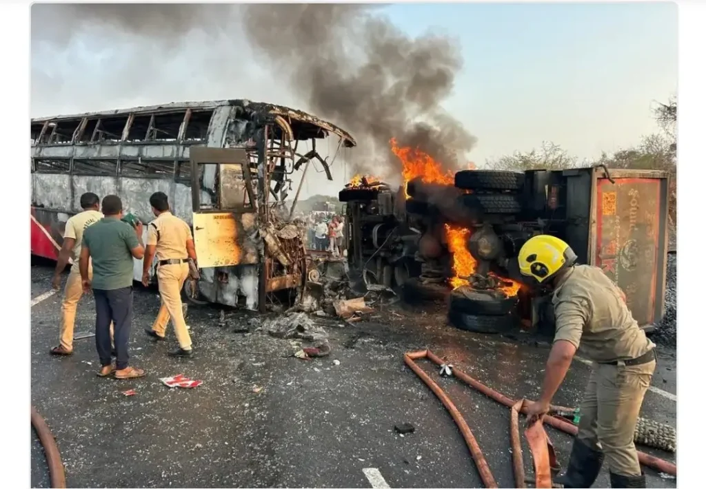 మార్కాపురంలో ఘోర బస్సు ప్రమాదం.. 13 మంది సజీవ దహనం