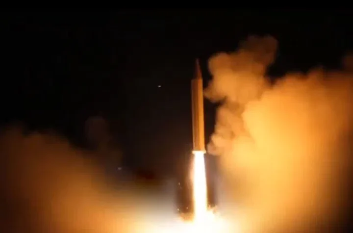 2000 కిలోమీట‌ర్ల రేంజ్‌ ఖొర్ర‌మ్‌షార్ క్షిప‌ణి ప్ర‌యోగించిన ఇరాన్‌