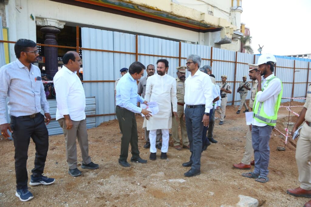 రూ 350 కోట్లతో నాంపల్లి రైల్వే స్టేషన్ ఆధునీకరణ