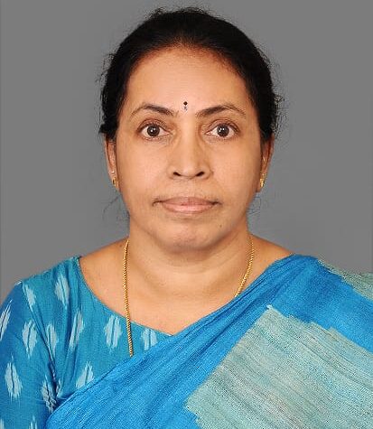 గుంటూరుకు చెందిన పద్మకు “ఇండియా ఆర్ట్స్–2026” అవార్డు