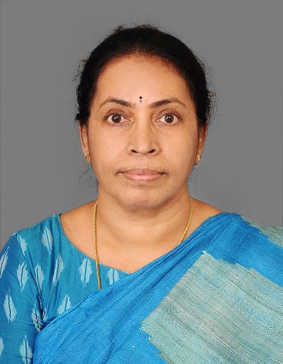 గుంటూరుకు చెందిన పద్మకు “ఇండియా ఆర్ట్స్–2026” అవార్డు