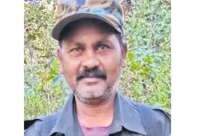 లొంగిపోయిన మావోయిస్టు అగ్రనేత పాపారావు