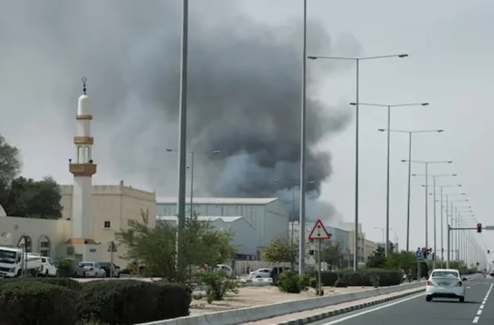 ఖతార్ లో చిక్కుకుపోయిన భారతీయులకు తాత్కాలిక వీసా 