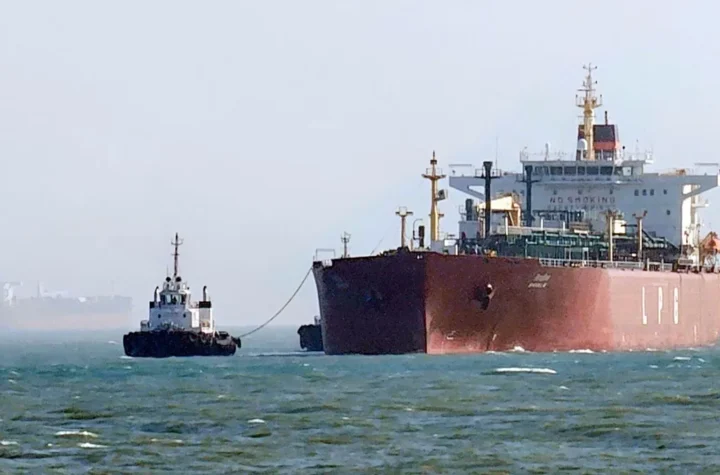 హర్మూజ్ జలసంధిని దాటి భారత్‌కు మరో రెండు ఎల్‌పీజీ నౌకల