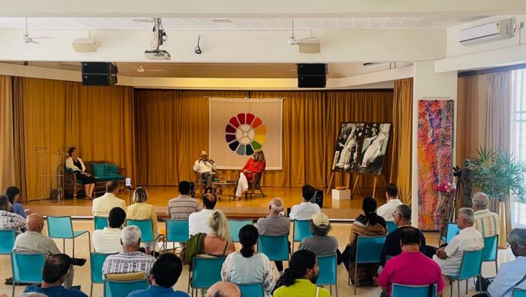 భారత్ ను అర్థం చేసుకోవడానికి పాశ్చాత్య దృక్కోణం దాటండి