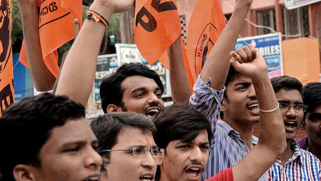 ఫీజు రీయింబర్స్ పథకం ఎత్తివేత దిశగా ప్రభుత్వ అడుగులు