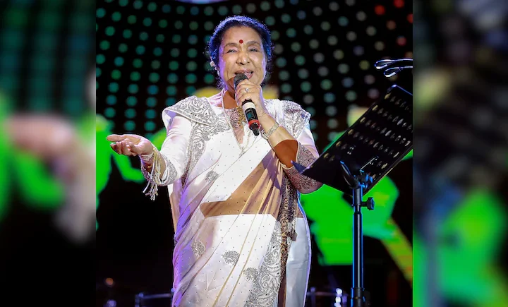 ఆశా భోస్లే పాటలు ప్రసారం.. పాక్ టెలివిజన్ పై చర్యలు