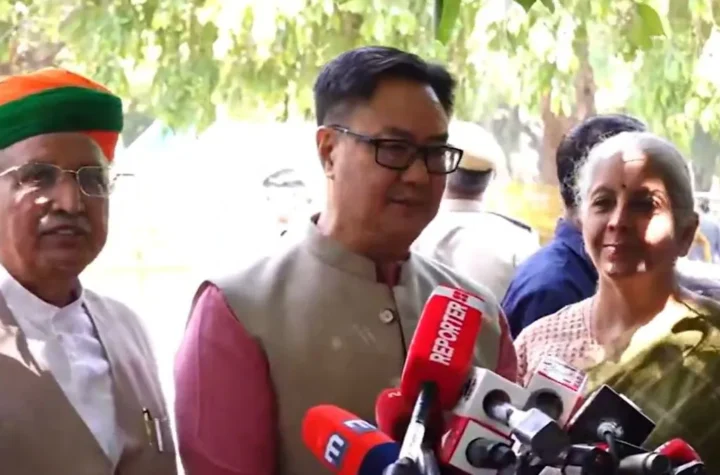 ఖర్గేపై ఎన్నికల కమిషన్ కు బీజేపీ ఫిర్యాదు