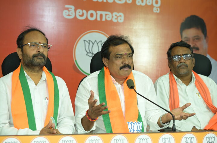 బీఆర్‌ఎస్, కాంగ్రెస్ రెండు పార్టీలూ మిలాఖత్