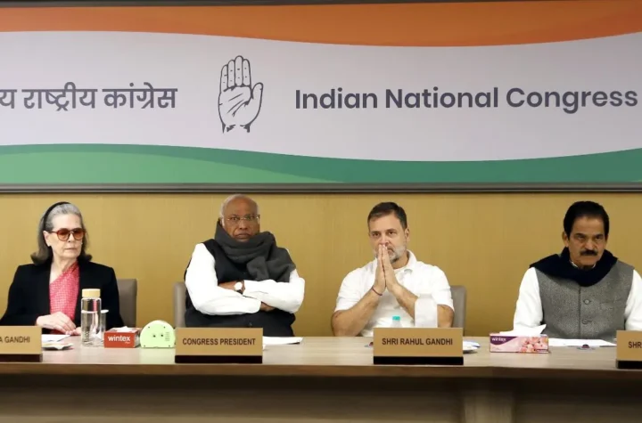 మహిళా, పునర్విభజన బిల్లులపై కాంగ్రెస్ సందిగ్ధత