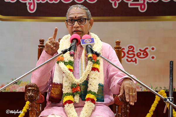 ఇంటి నుంచే ప్రారంభమయ్యే ధర్మం శాశ్వత దిక్సూచి