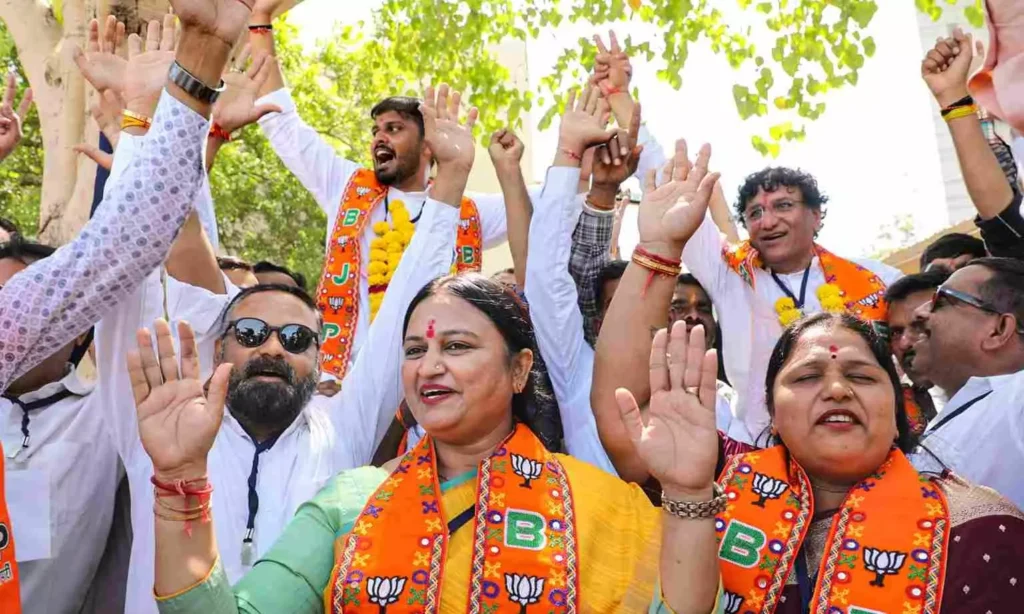 గుజరాత్ మున్సిపోల్స్‌లో బిజెపి క్లీన్‌స్వీప్