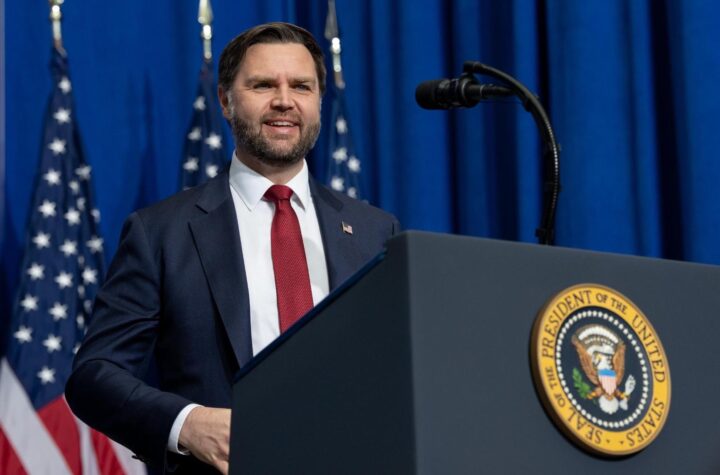 కాల్పుల విరమణకై పాక్ మధ్యవర్తులతో జెడి వాన్స్ మంత్రాంగం 