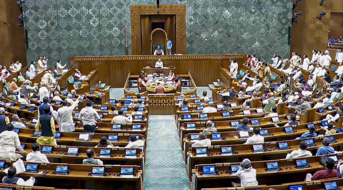 లోక్ సభలో వీగిపోయిన రాజ్యాంగ సవరణ బిల్లు