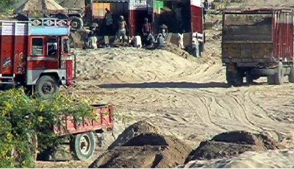 చంబల్ లో అక్రమ ఇసుక తవ్వకాలపై సుప్రీం ఆగ్రహం