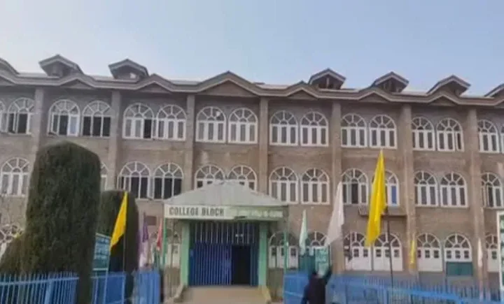 సాహిబ్  మదర్సా చట్టవిరుద్ధం