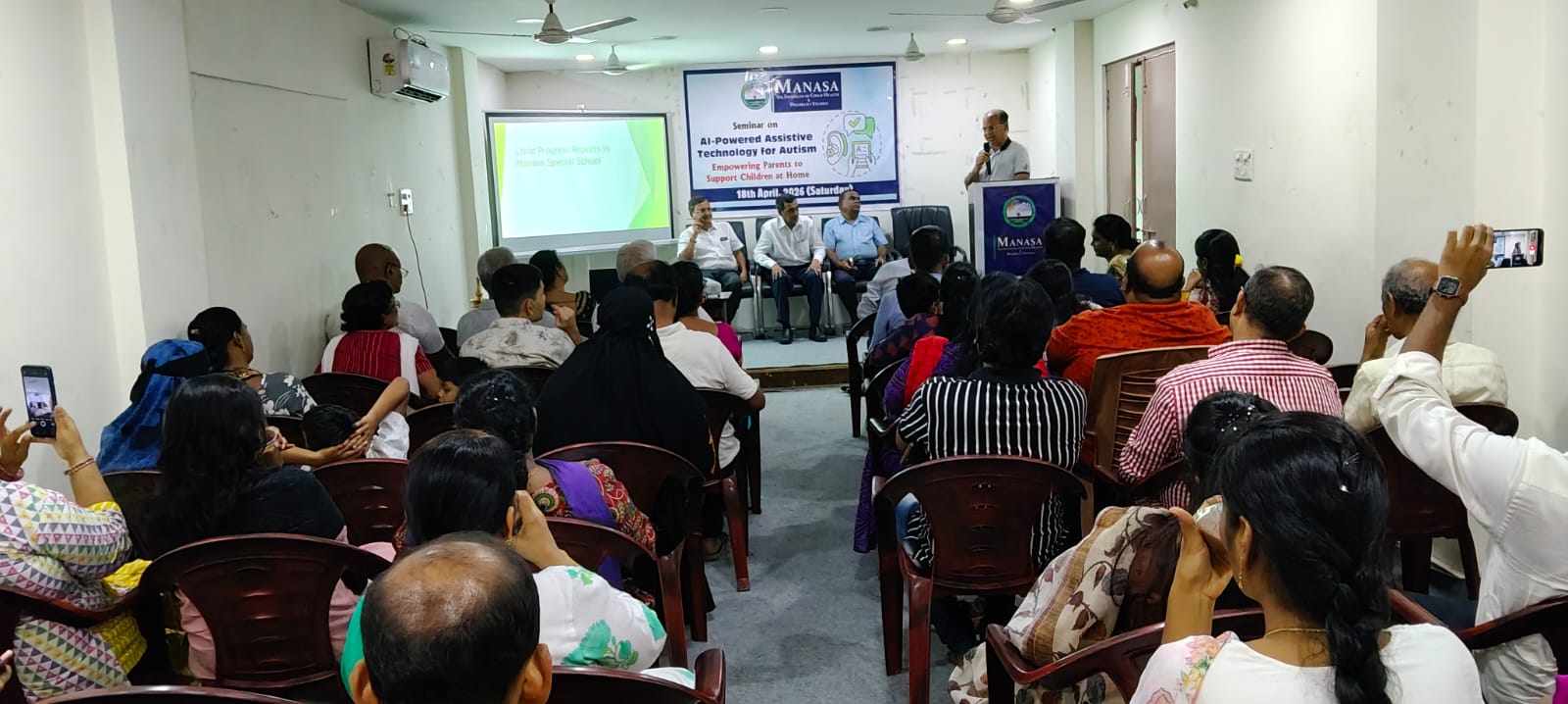 ఆటిజం పిల్లలలో ప్రారంభ దశలో జోక్యం అత్యంత అర్ధవంతం 