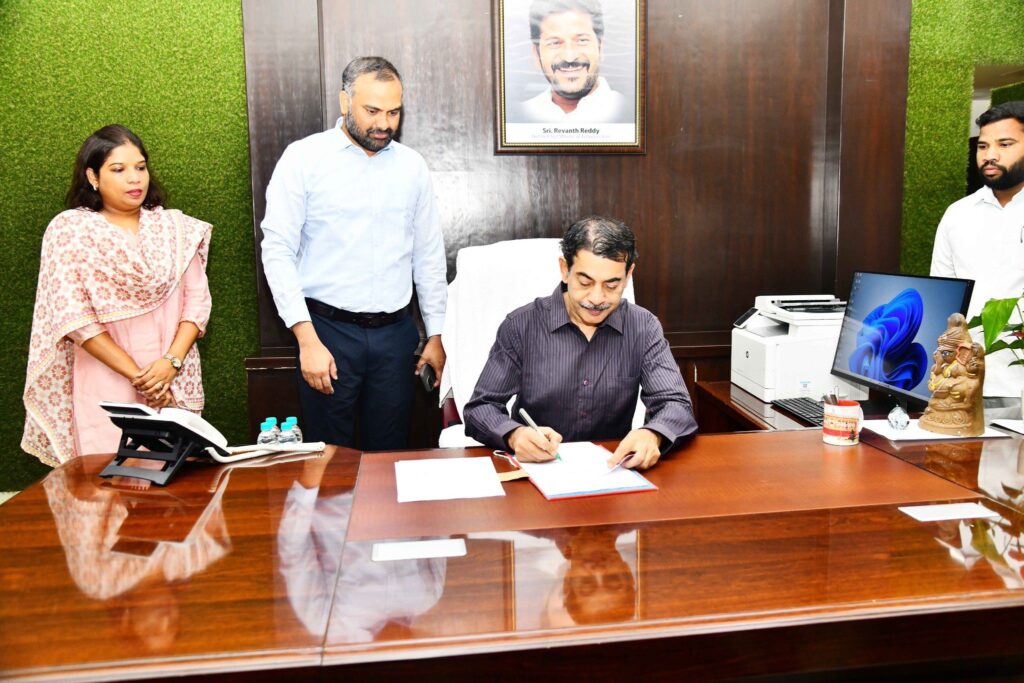 సైబరాబాద్, మల్కాజిగిరి కార్పోరేషన్‌లకు రూ 500 కోట్లు ఏమైన్నట్లు!