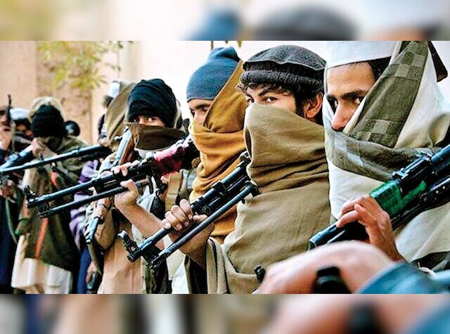 భారత్‌లో చొరబాటుకు సిద్ధంగా 800 మంది ఉగ్రవాదులు