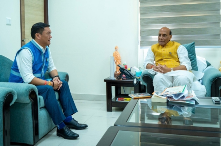 సరిహద్దు మౌలిక సదుపాయాలకు నిధులు కోరిన అరుణాచల్ సీఎం