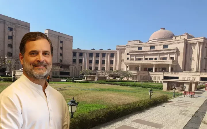 ద్వంద్వ పౌరసత్వం ఆరోపణలతో రాహుల్ పై కేసు