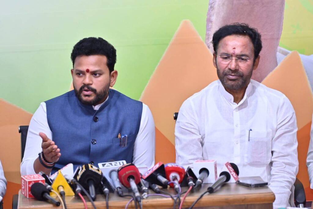 ఆదిలాబాద్​లో అతిపెద్ద విమానాశ్రయం నిర్మాణం