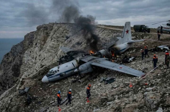 కుప్పకూలిన రష్యా సైనిక విమానం.. 29 మంది మృతి