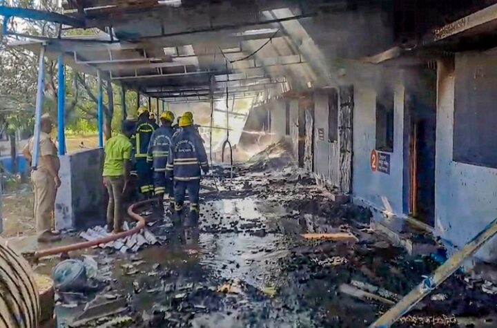 తమిళనాడు బాణసంచా పరిశ్రమలో పేలుడు.. 23 మంది మృతి