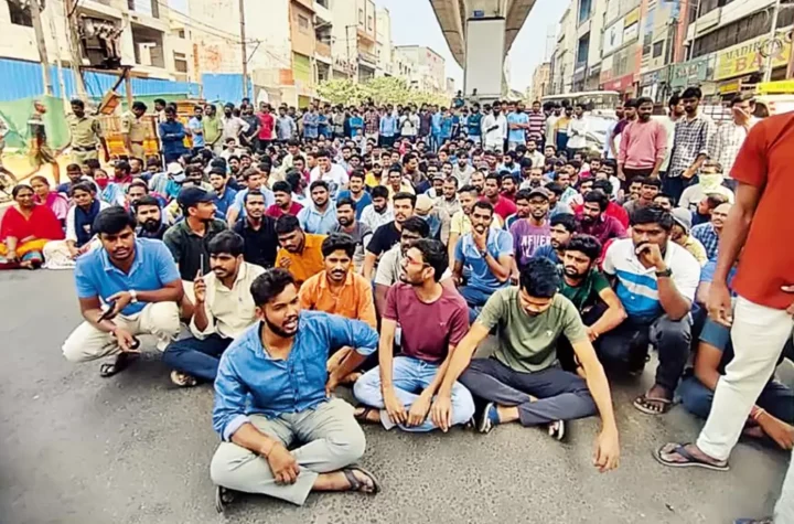 నిరుద్యోగంలో దేశంలోనే అగ్రస్థానంలో తెలంగాణ