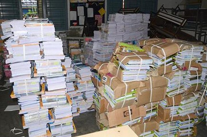 ప్రైవేట్‌ పాఠశాలల్లో పాఠ్యపుస్తకాల ధరలతో ‘విద్యా వివక్ష’