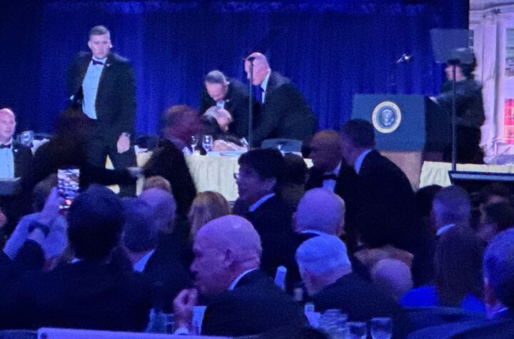 ట్రంప్‌పై కరస్పాండెంట్స్‌ డిన్నర్‌లో హత్యాయత్నం