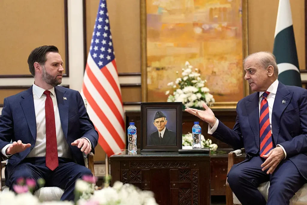 16న మరోసారి అమెరికా, ఇరాన్ మ‌ధ్య చ‌ర్చ‌లు!