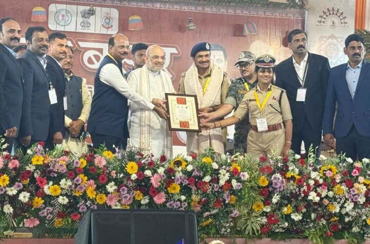 భారతదేశం ఇప్పుడు నక్సల్ రహిత దేశం