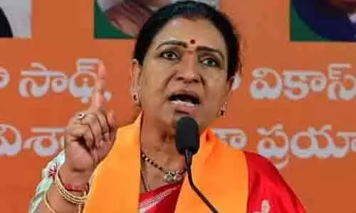 హామీల అమలు లేకుండా పగటి కలలు కంటున్నా రేవంత్!