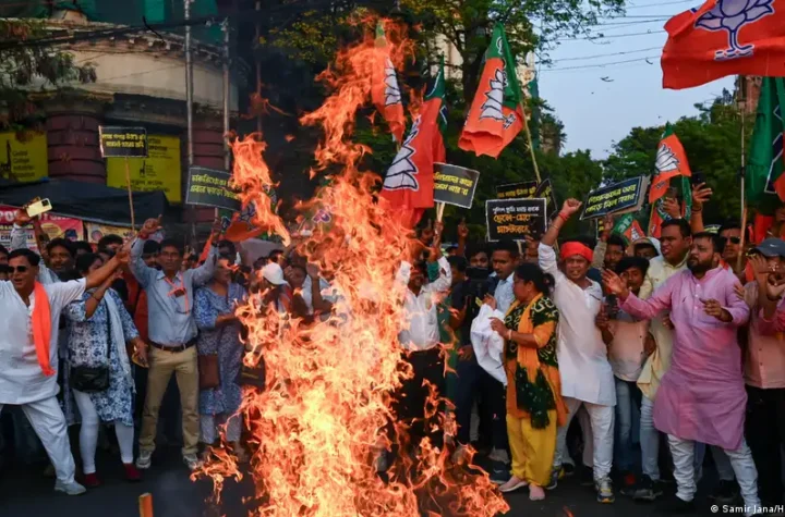 బెంగాల్ హిందువుల కష్టాలు గట్టెక్కినట్లేనా? అరాచకాలు ఆగిపోయేనా?  