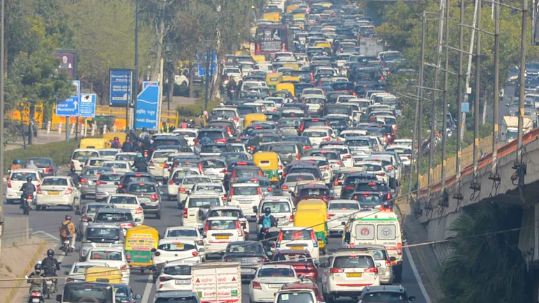 ఢిల్లీలో ఇకపై కేవలం ఎలక్ట్రిక్ ఆటోలే